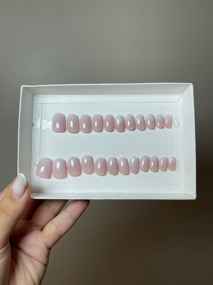 Press on nails Pro