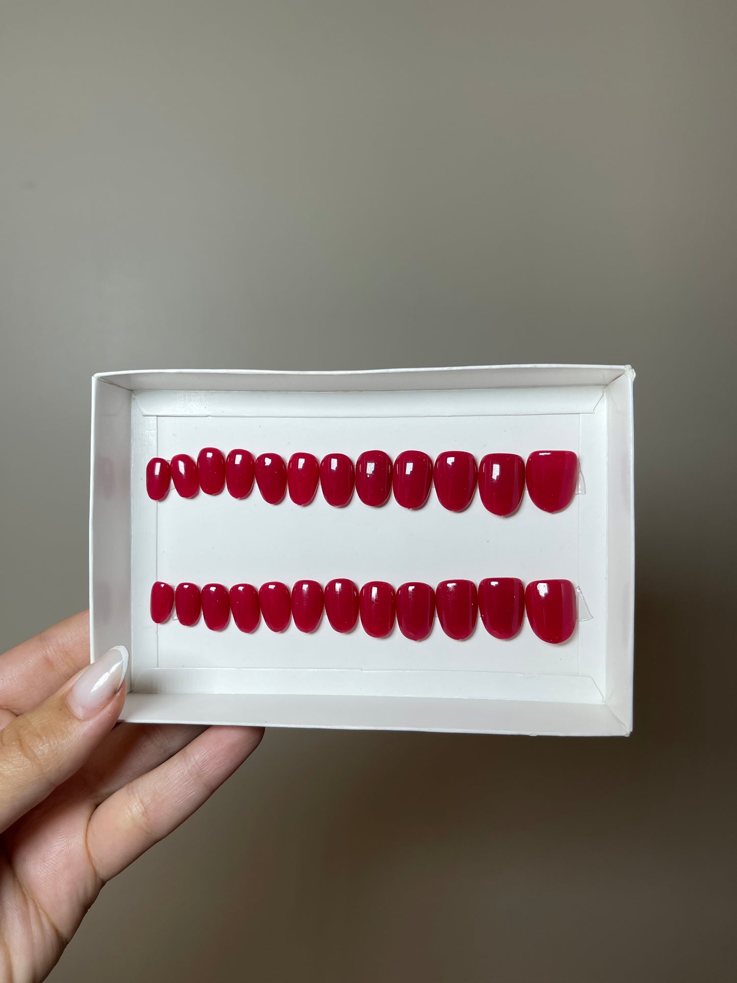 Press on nails Pro