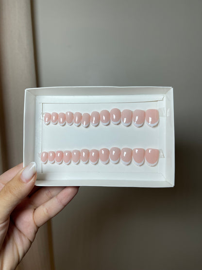 Press on nails Pro