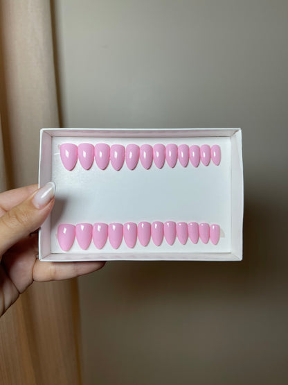 Press on nails Pro