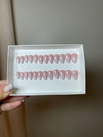 Press on nails Pro