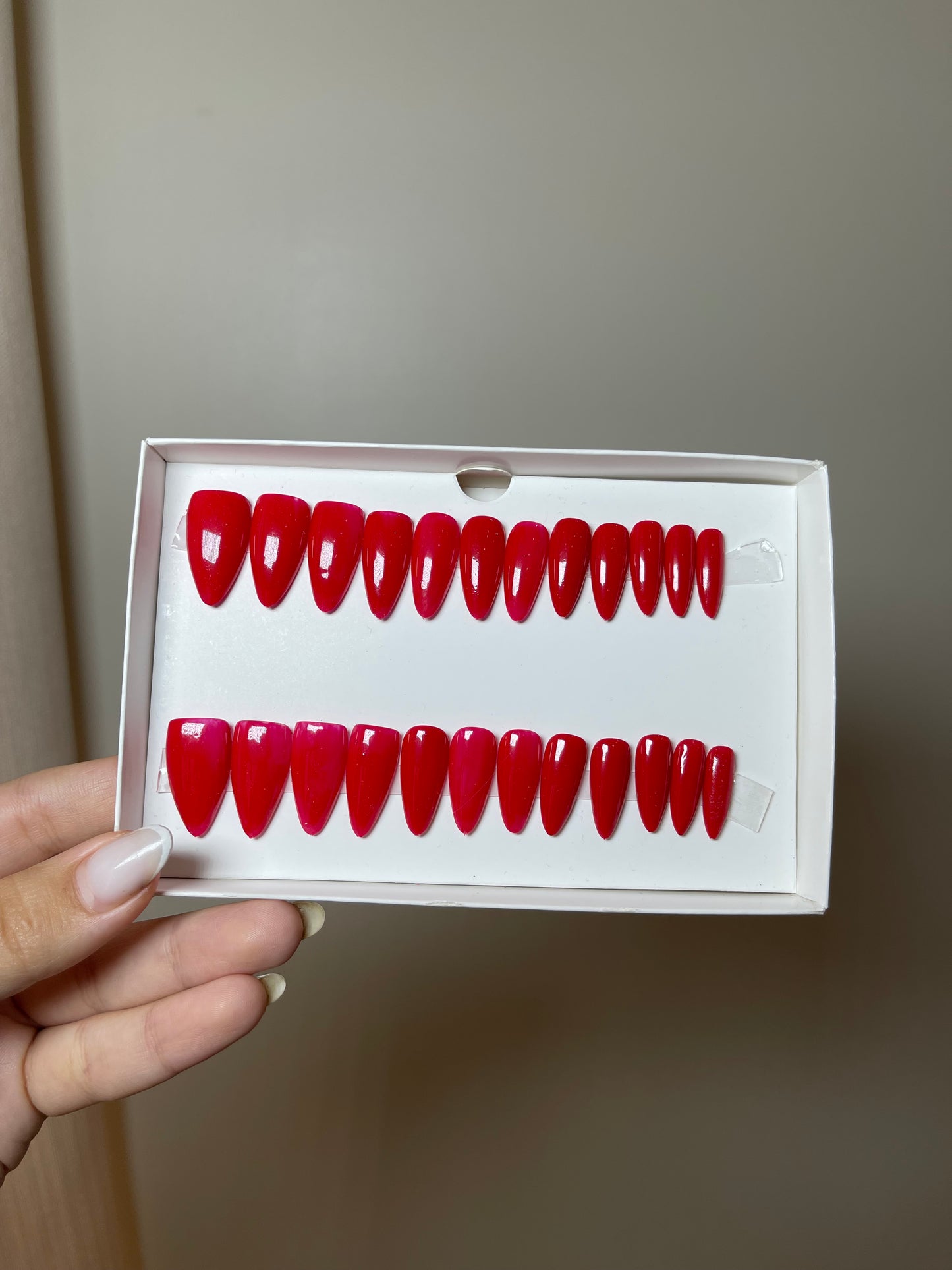 Press on nails Pro