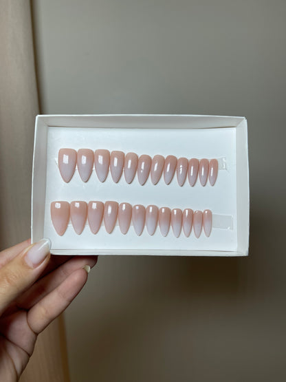 Press on nails Pro