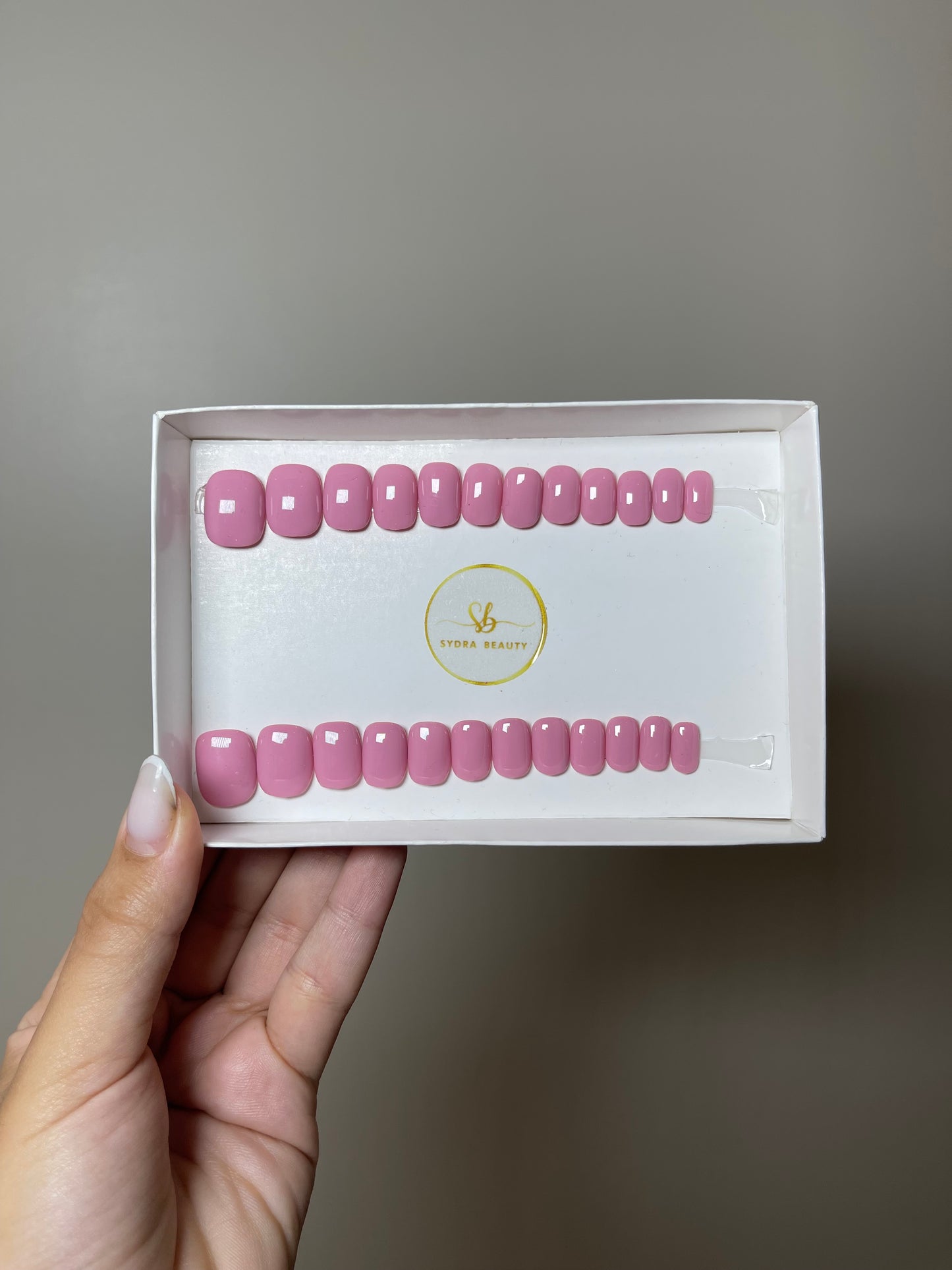 Press on nails Pro