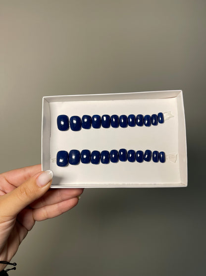 Press on nails Pro