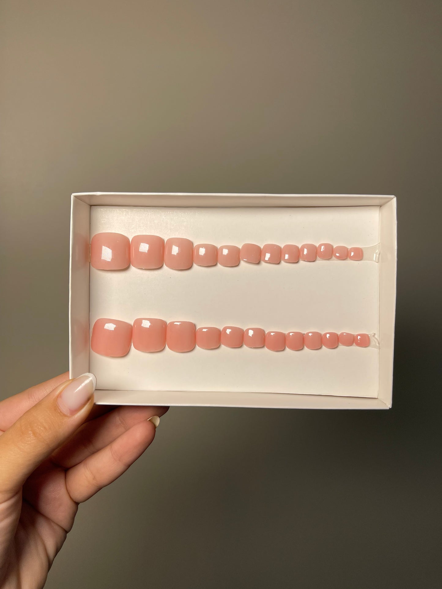 Press on nails Pro
