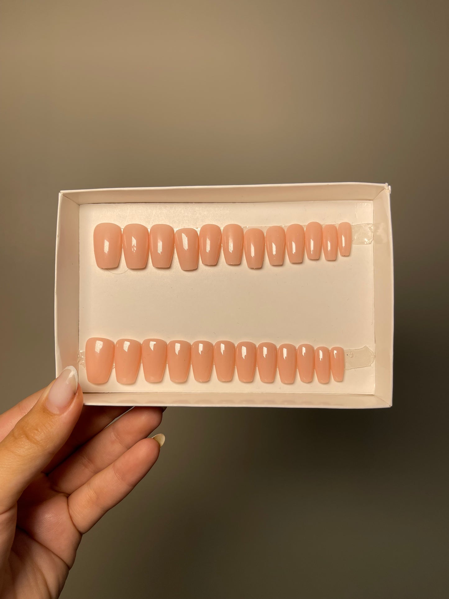 Press on nails Pro