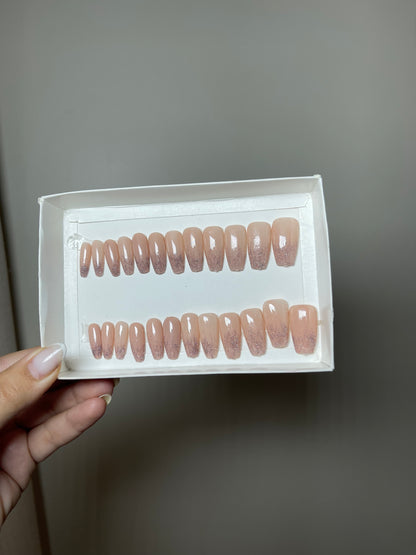 Press on nails Pro