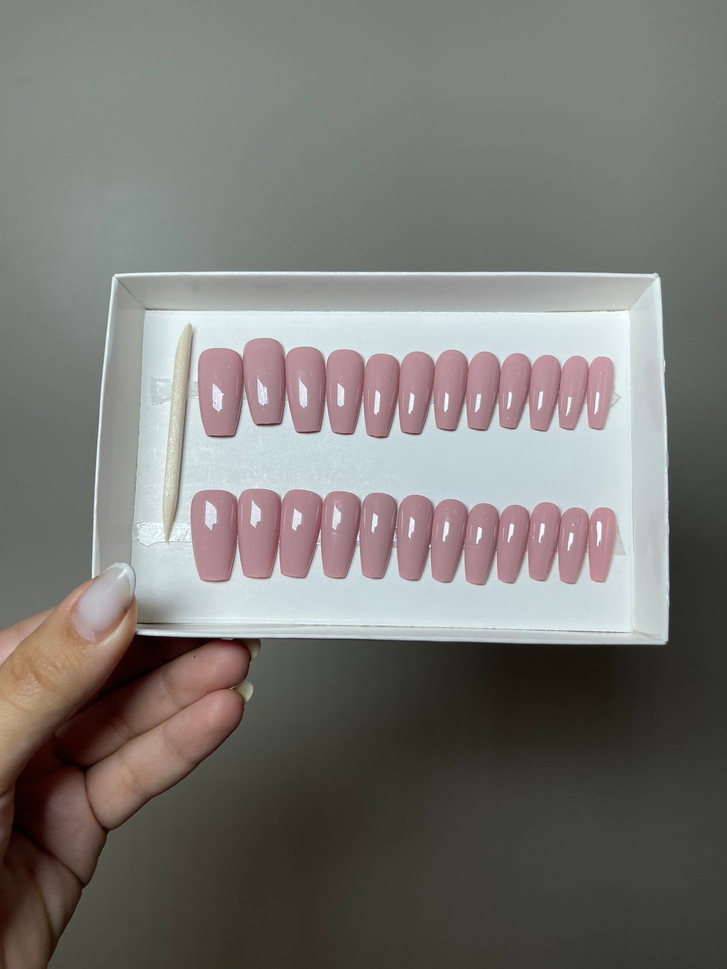 Press on nails Pro