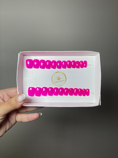 Press on nails Pro