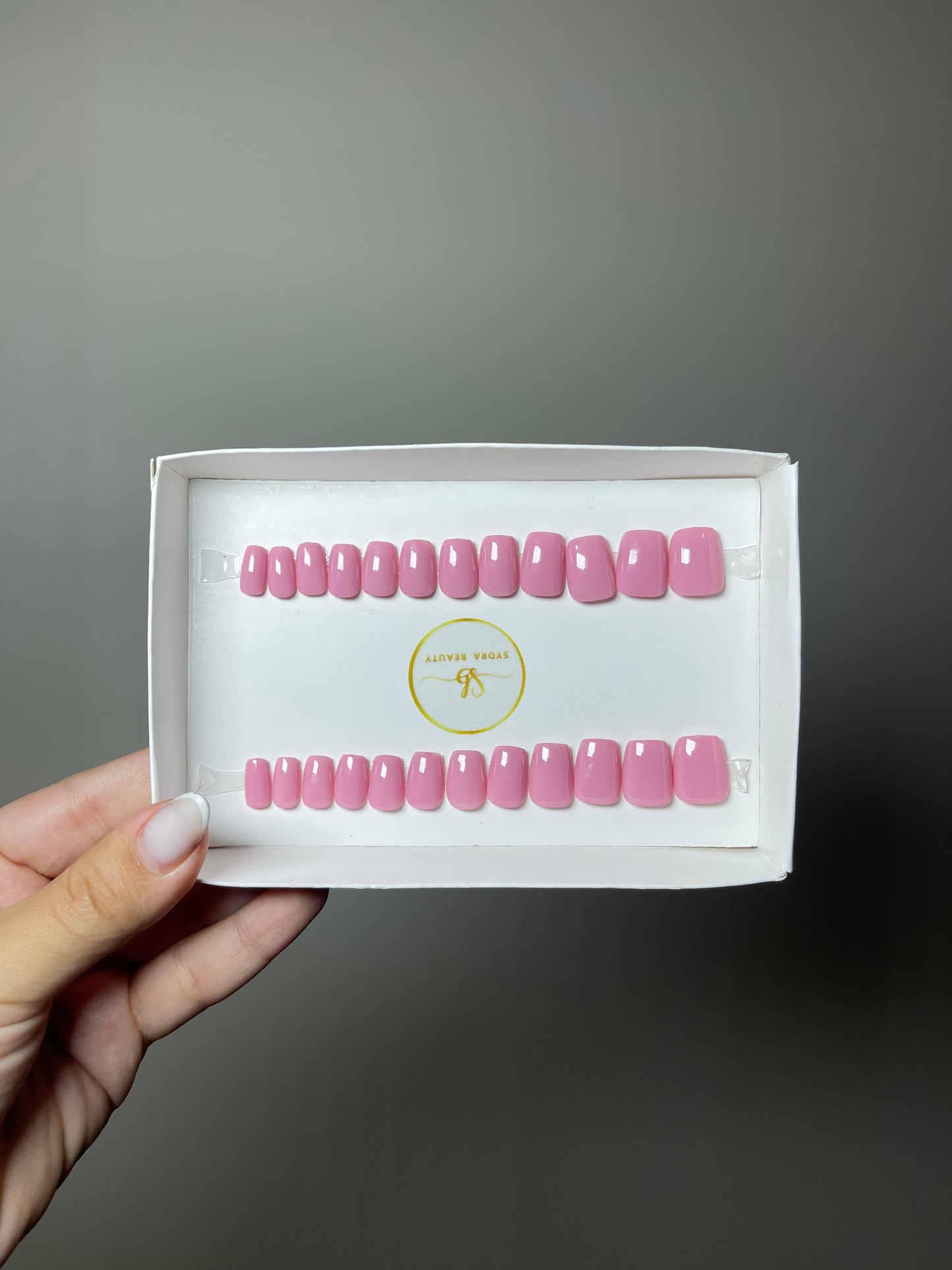 Press on nails Pro