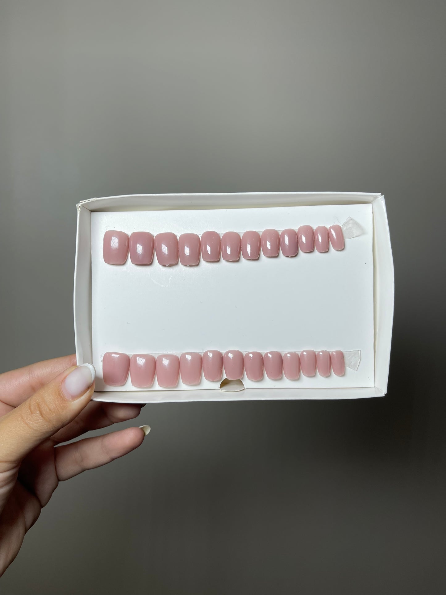 Press on nails Pro