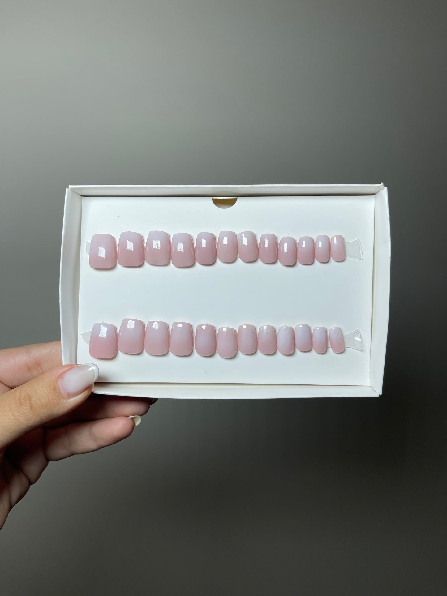 Press on nails Pro