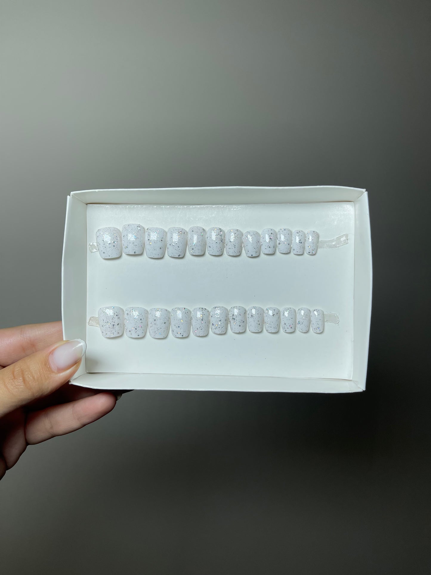 Press on nails Pro