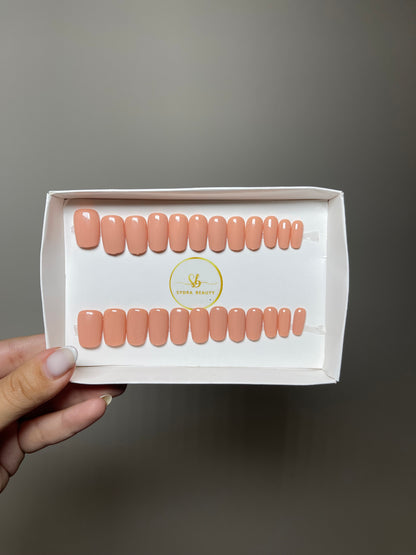 Press on nails Pro