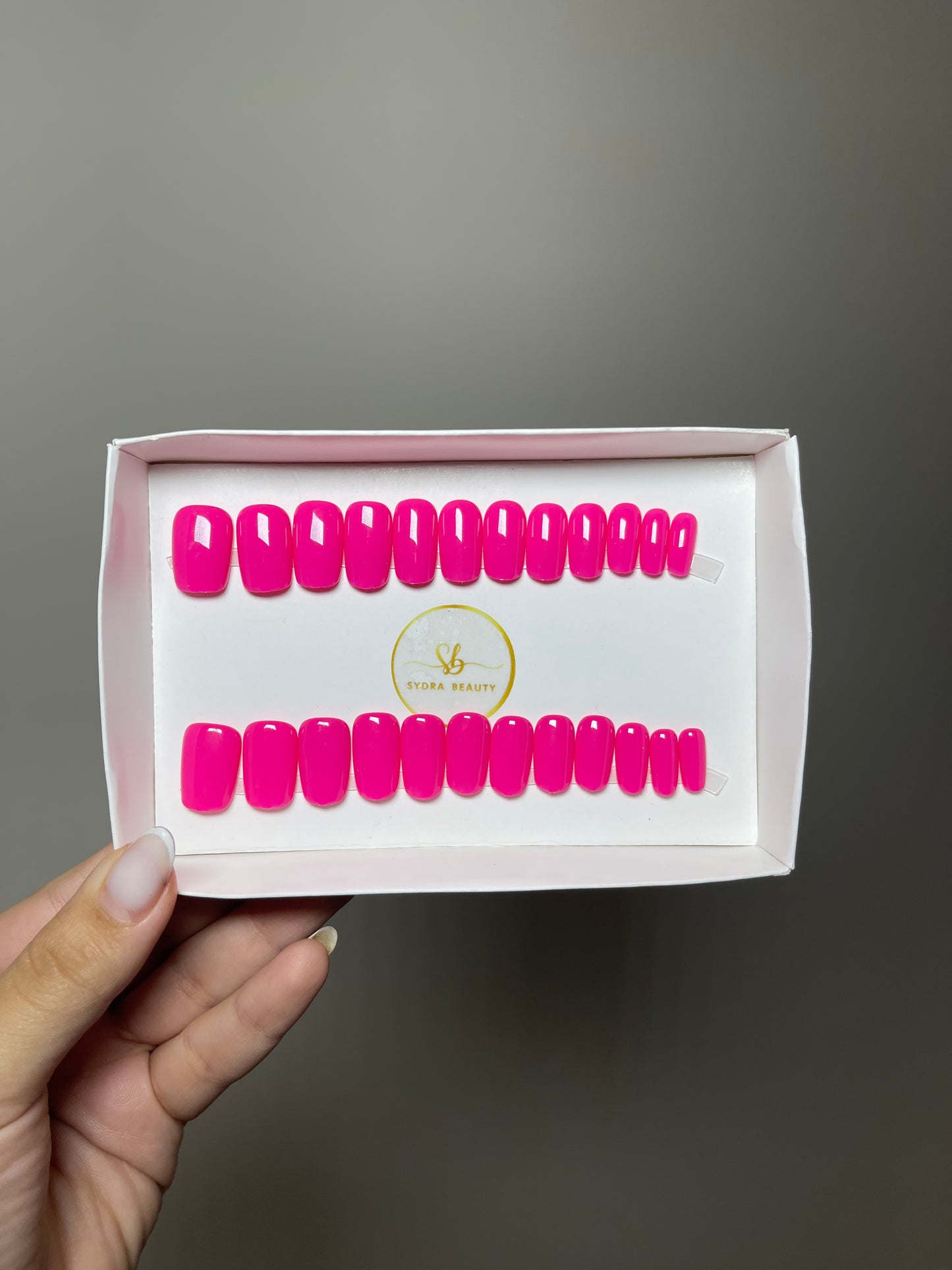 Press on nails Pro