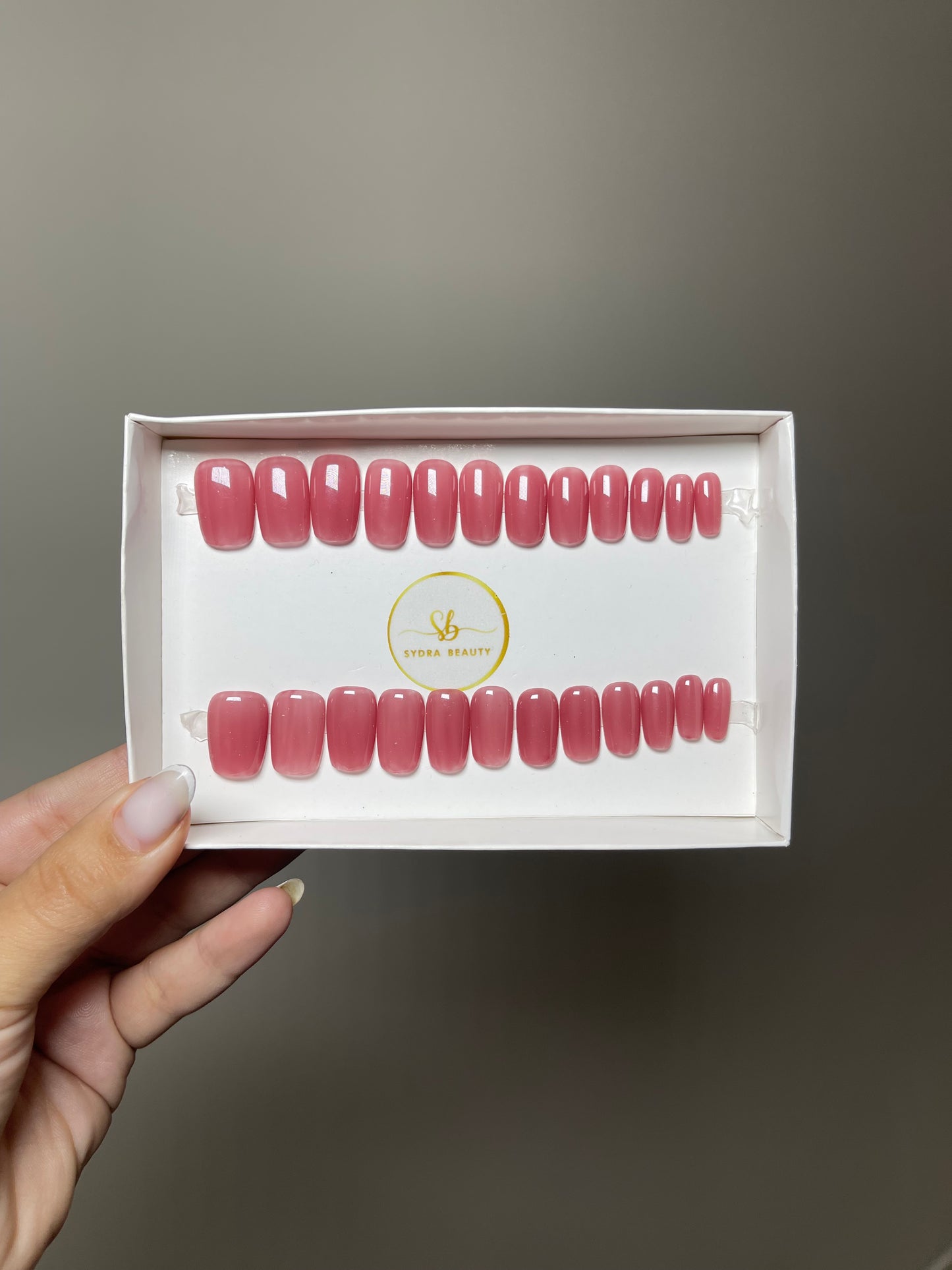 Press on nails Pro